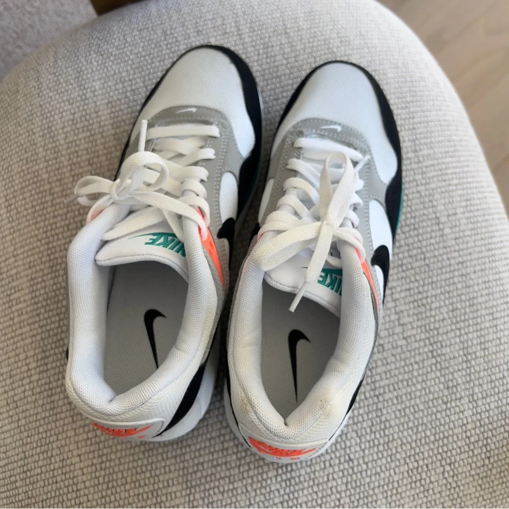 NWOB Nike Air Max Correlate Sneakers in White / New Green / Bright Mango / Black - Picture 5 of 8